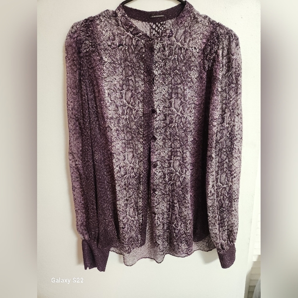 Elie Tahari Tops - Elie Tahari Textured Purple Button Down Shirt